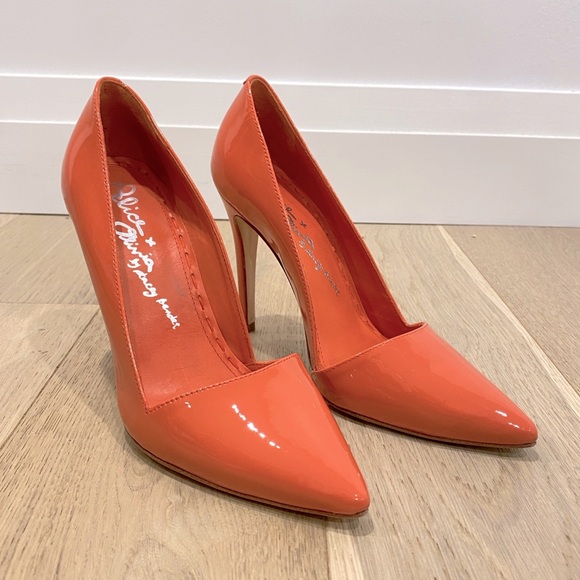 Alice + Olivia Dina D’Orsay Heels in Coral Patent Leather | Size 37 - Picture 2 of 5